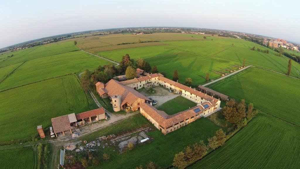 Agriturismo Cascina Mora Pavia Exterior photo